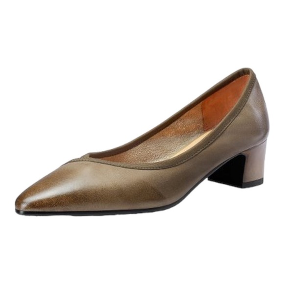 Shoes - YOUTHJUNE Khaki Surplice Leather Pump - Women size 7.5